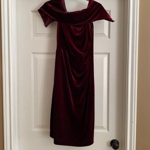 Vince Camuto gorgeous velvet maroon dress